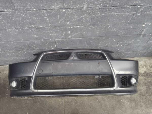 PARE CHOC AVANT MITSUBISHI SPORTBACK - Vue 1